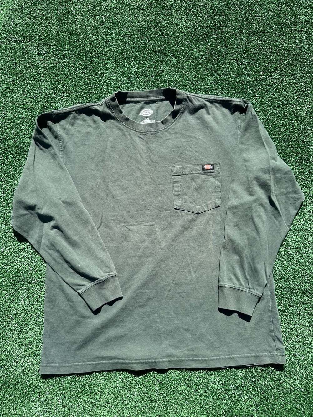 Dickies Men's and Big Men's Long Sleeve Heavyweight Pocket T-Shirt